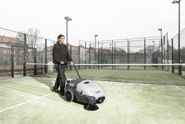 Nilfisk SW750 Walk Behind Sweeper - Image 5