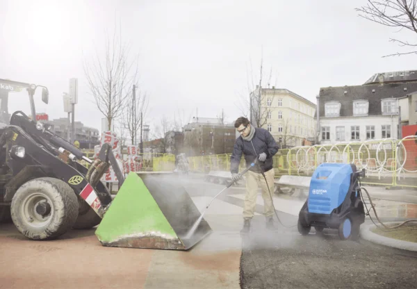 Nilfisk MH 3C Hot Water High Pressure Cleaner - Image 6
