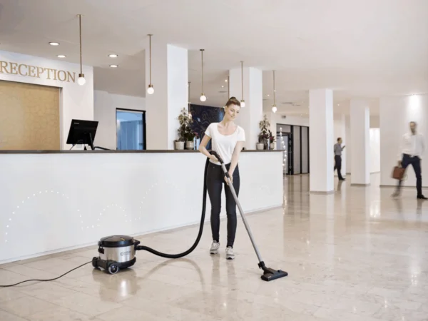 Nilfisk GD930S2 Canister Vacuum - Image 2