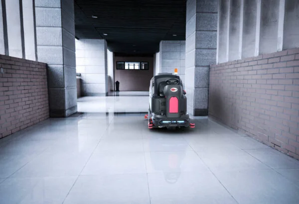 Viper AS1050R Large-Area Ride-On Scrubber Dryer - Image 2